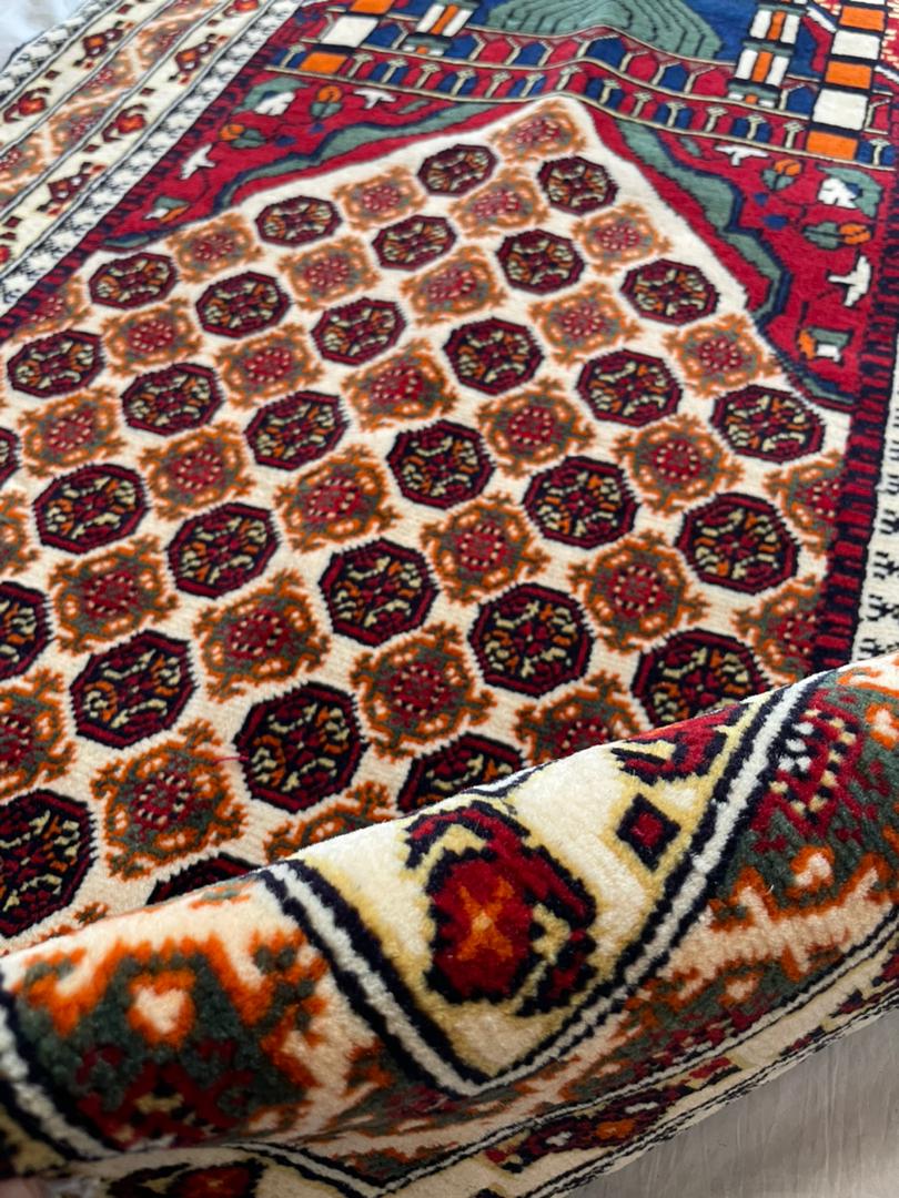 Paryer Rug